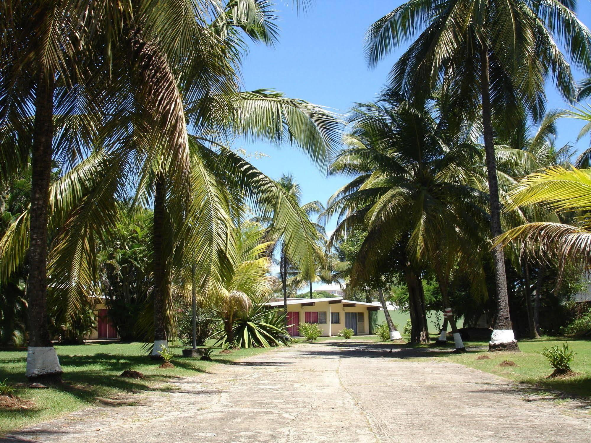 Alizes Bungalows Sainte-Anne  Bagian luar foto